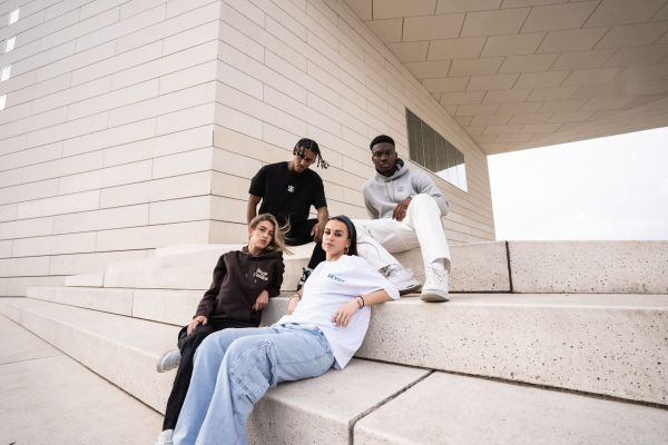 Streetwear et Sportswear : Comprendre les Différences et les Tendances Actuelles
